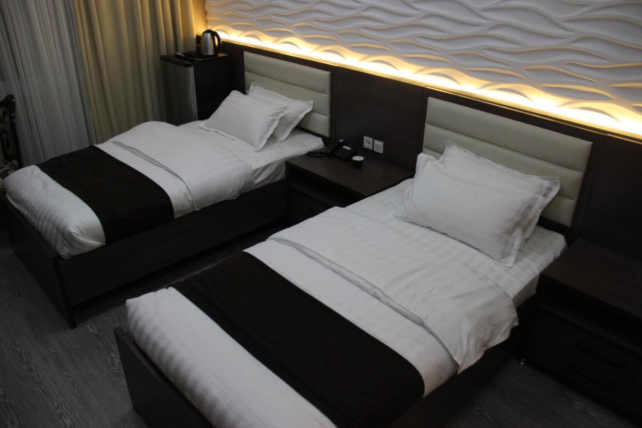 Safir Business Hotel O Duschanbe Exterior foto