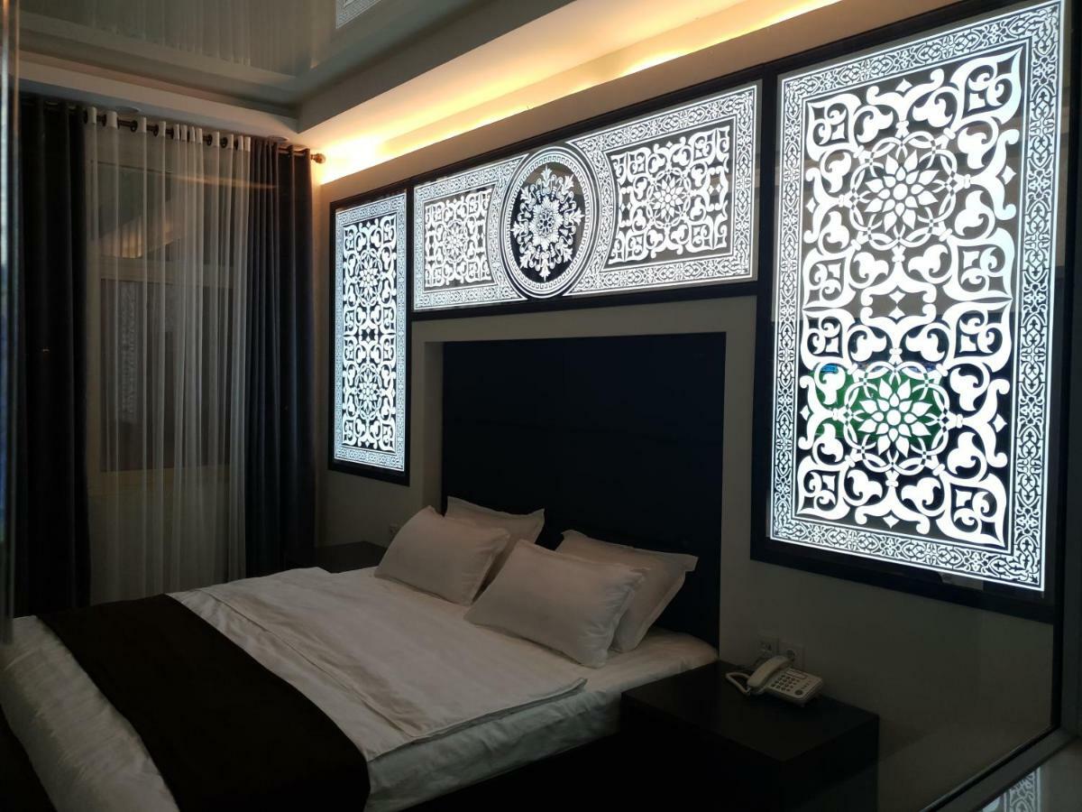 Safir Business Hotel O Duschanbe Exterior foto